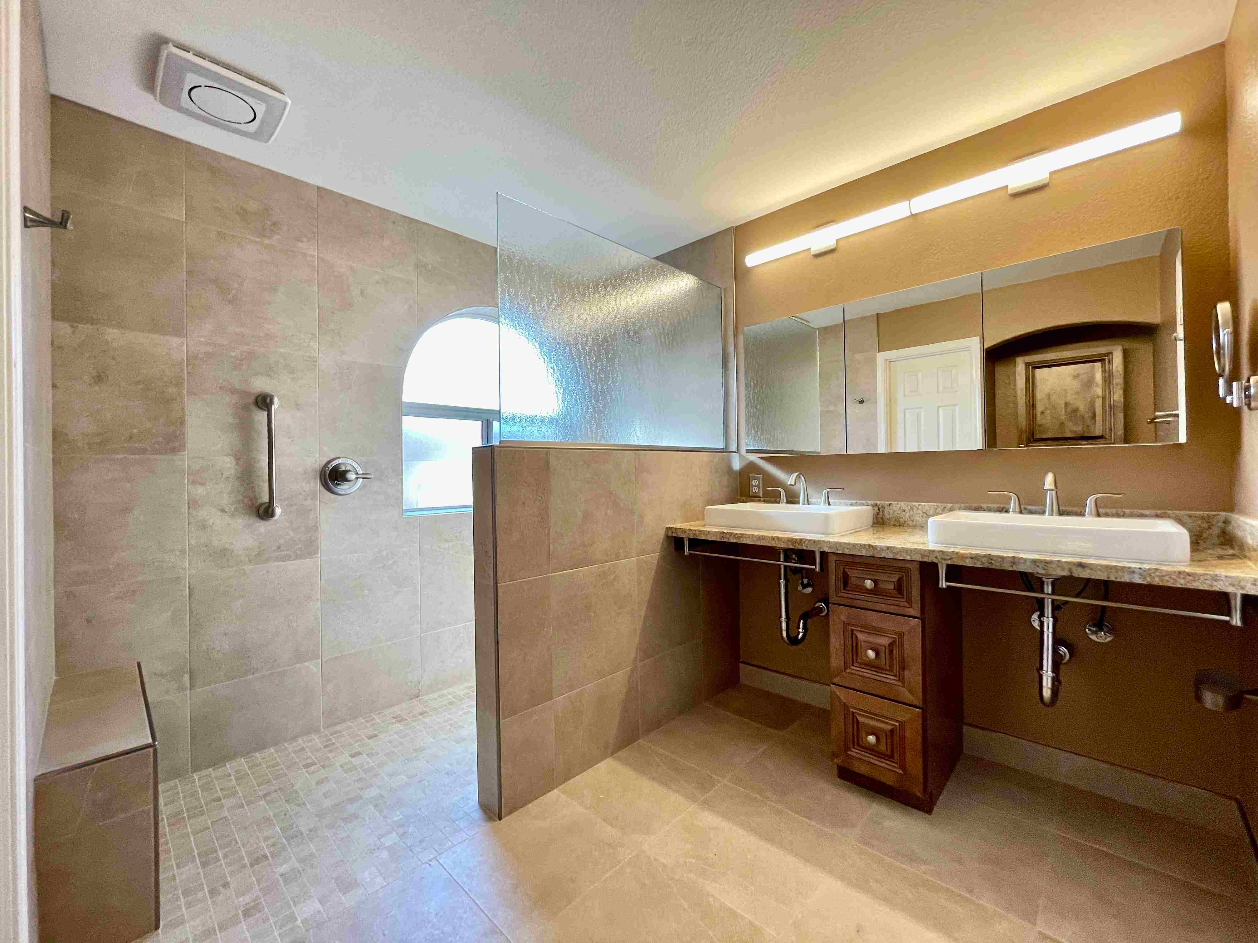 Modern Shower Remodel Ideas In Ahwatukee Arizona																							